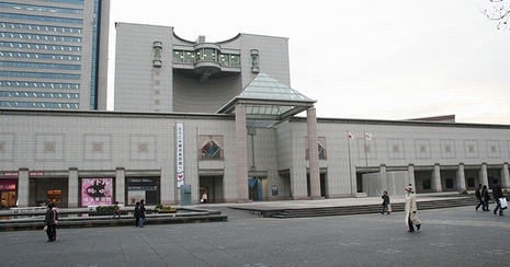 横浜美術館