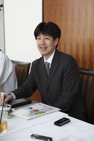 スリーエフの藤田裕充課長