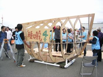 一般の人たちが作ることで予測を超えた作品を