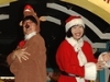 南海キャンディーズ、よしもと水族館にX'masプレゼント