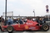 「Japan Historic Car Tour 2005」で赤レンガ倉庫前を走行するFerrari F1 『F310』