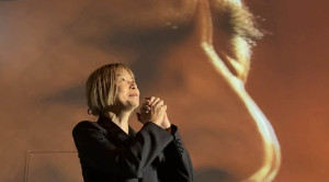 山下ふ頭「MOVEUM」で「LISTEN.」　山口智子さんインタビュー