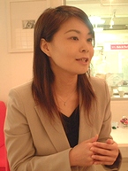 ADIC WEDDING 横浜店店長の西村さん